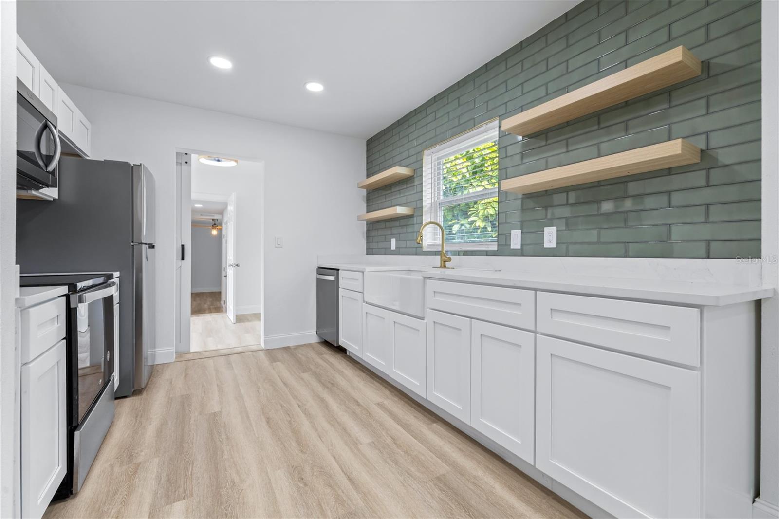 2325 HIGHLAND ST S — photo 12