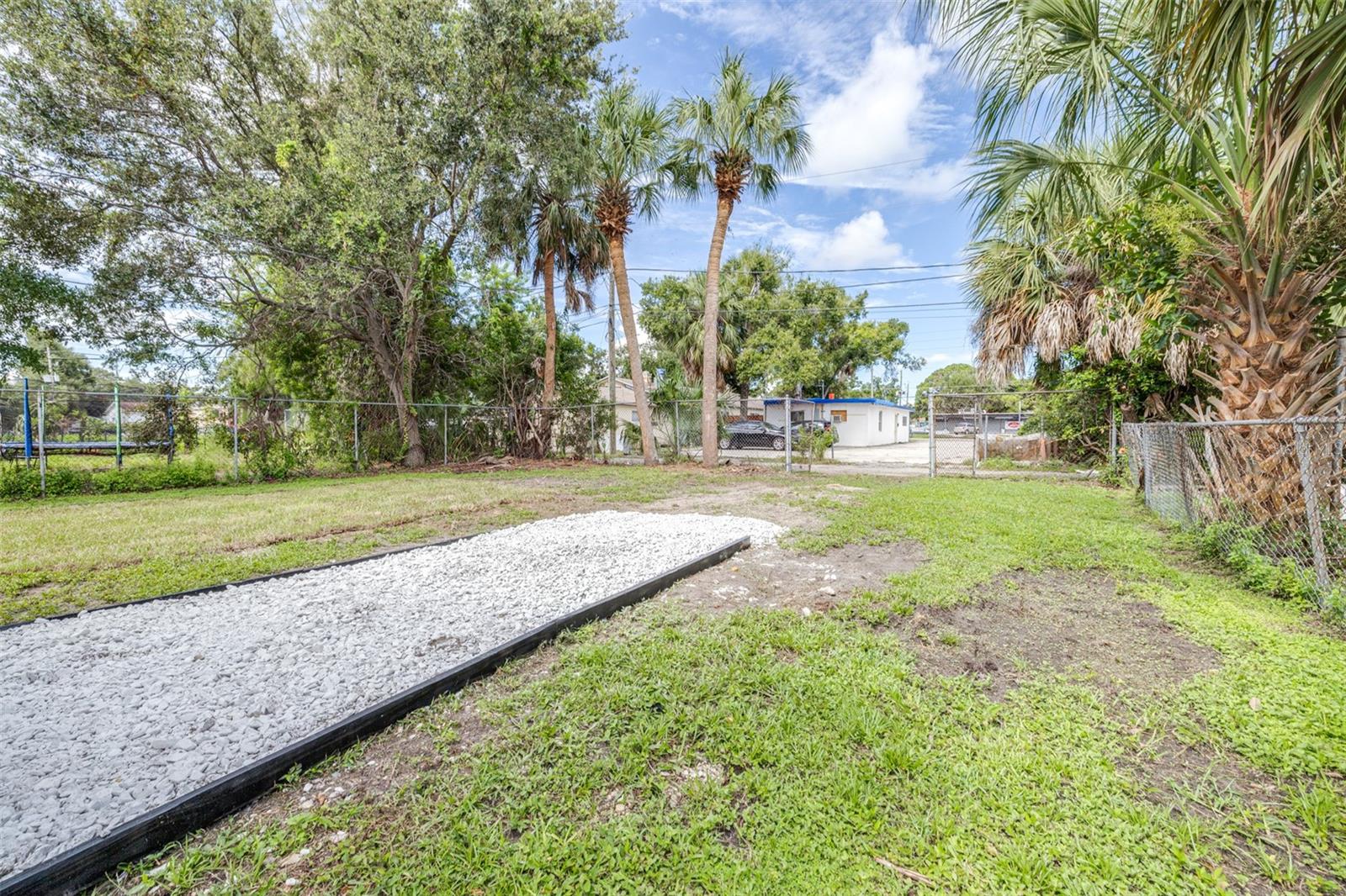 2325 HIGHLAND ST S — photo 38