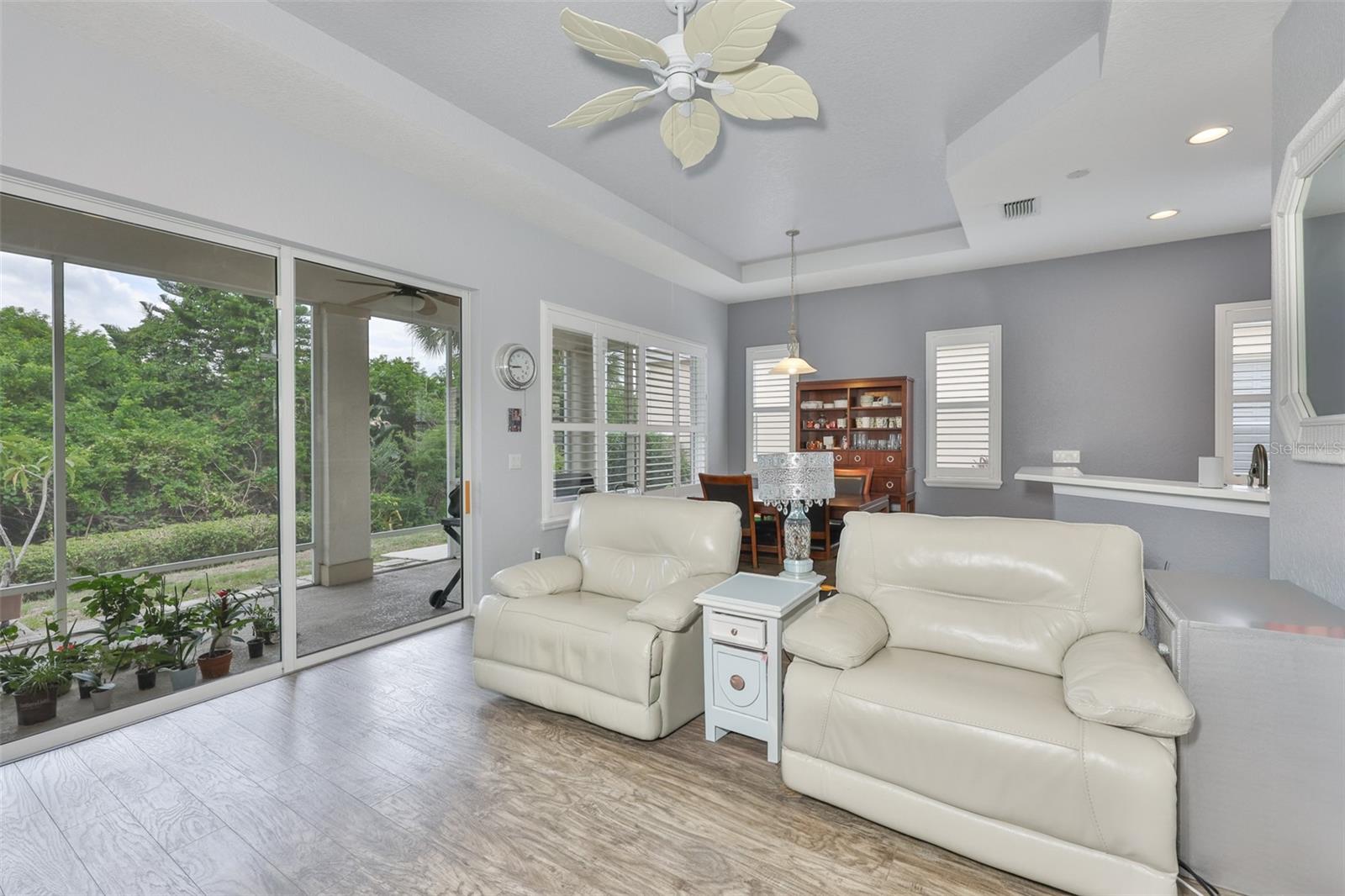 1050 REGAL MANOR WAY — photo 10