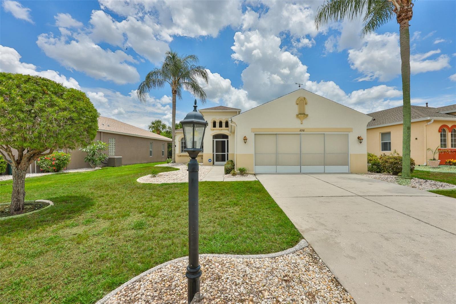 1050 REGAL MANOR WAY — photo 28