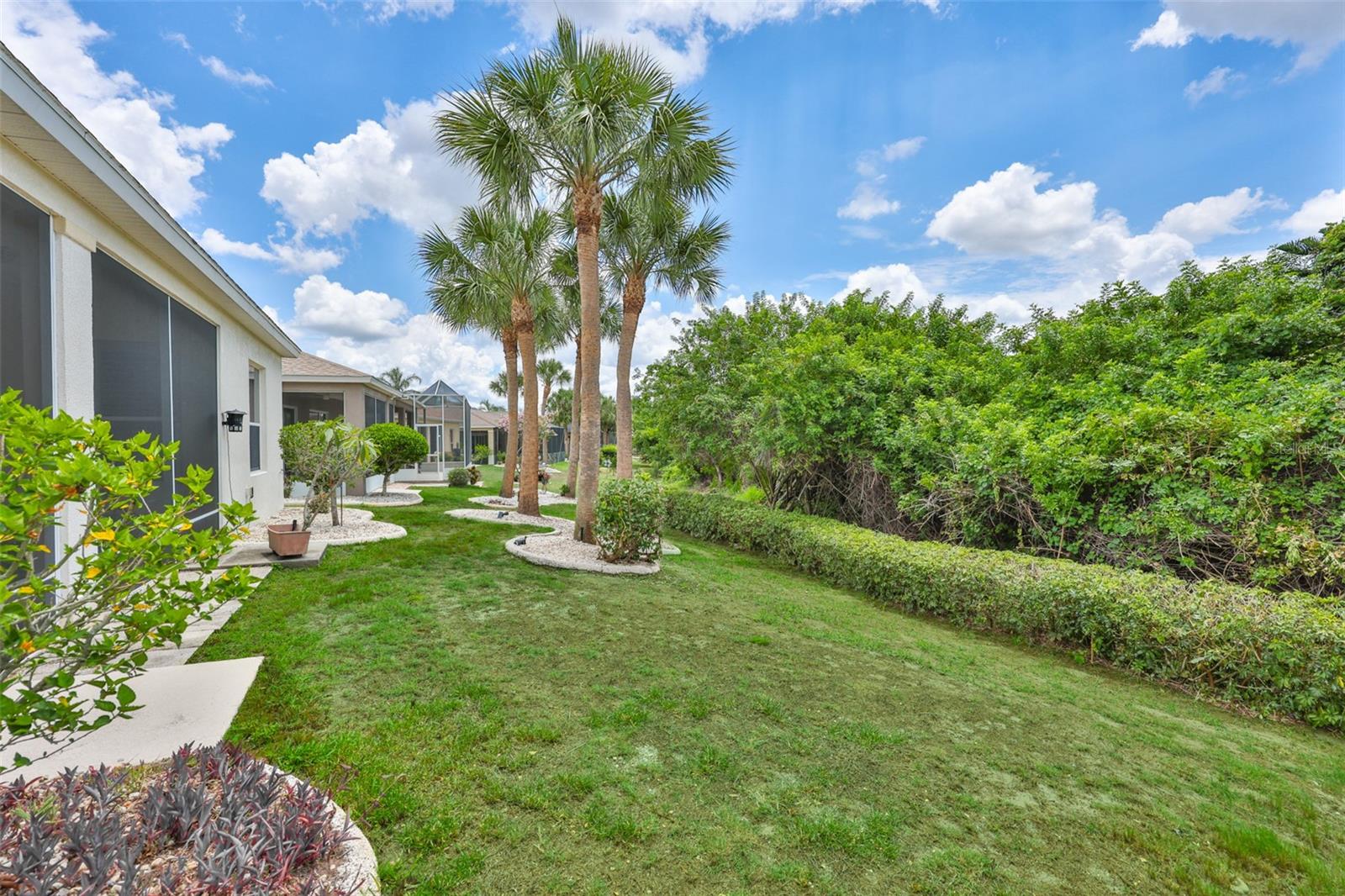 1050 REGAL MANOR WAY — photo 33