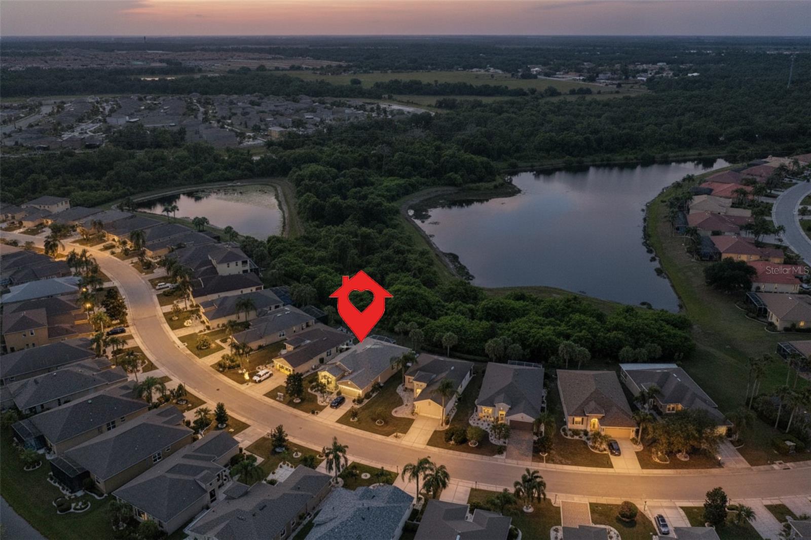 1050 REGAL MANOR WAY — photo 38