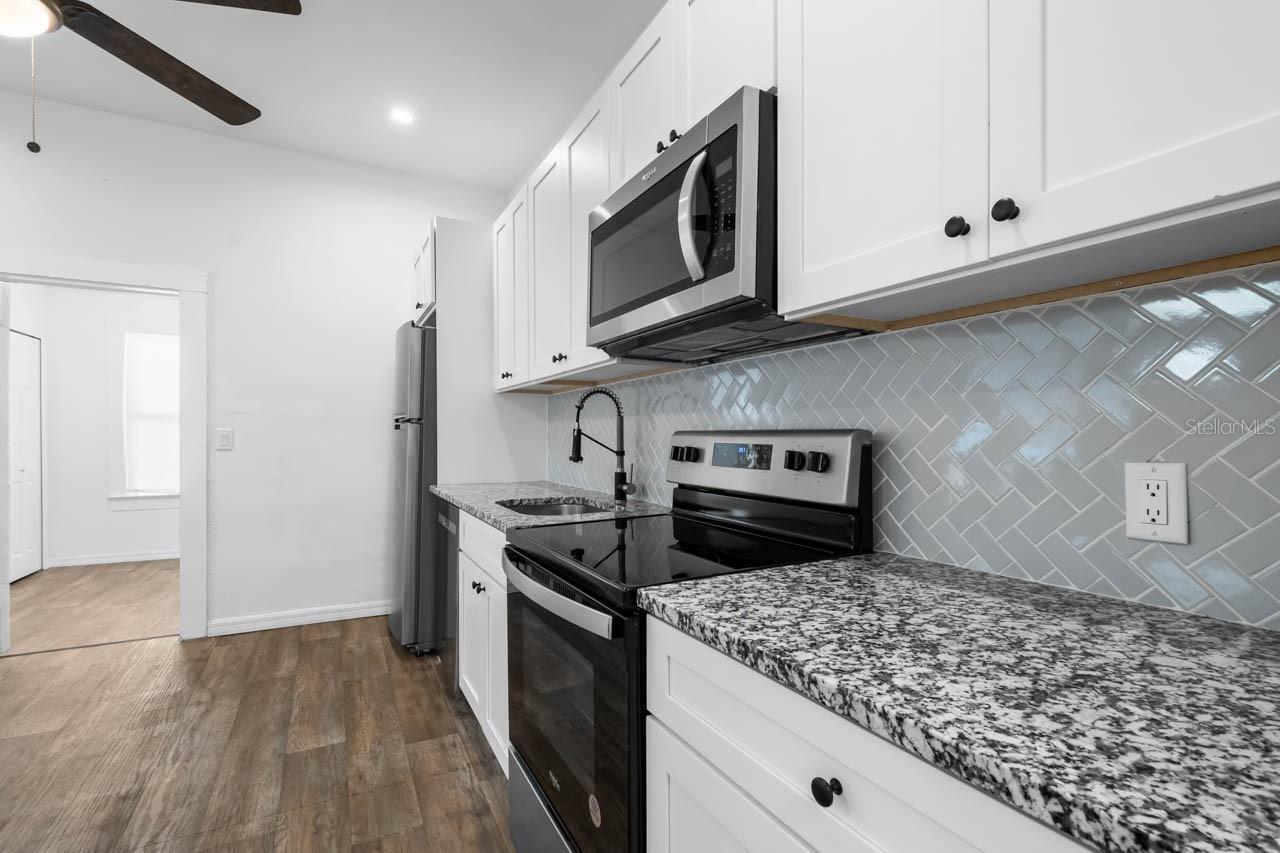 1305 E 17TH AVE — photo 31
