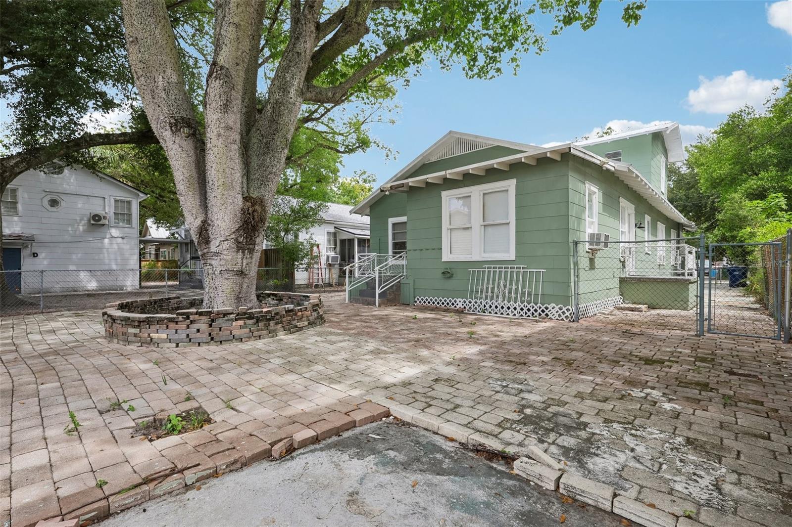 1305 E 17TH AVE — photo 45