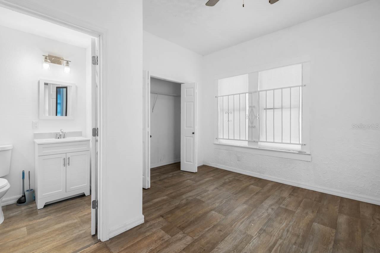 1305 E 17TH AVE — photo 36