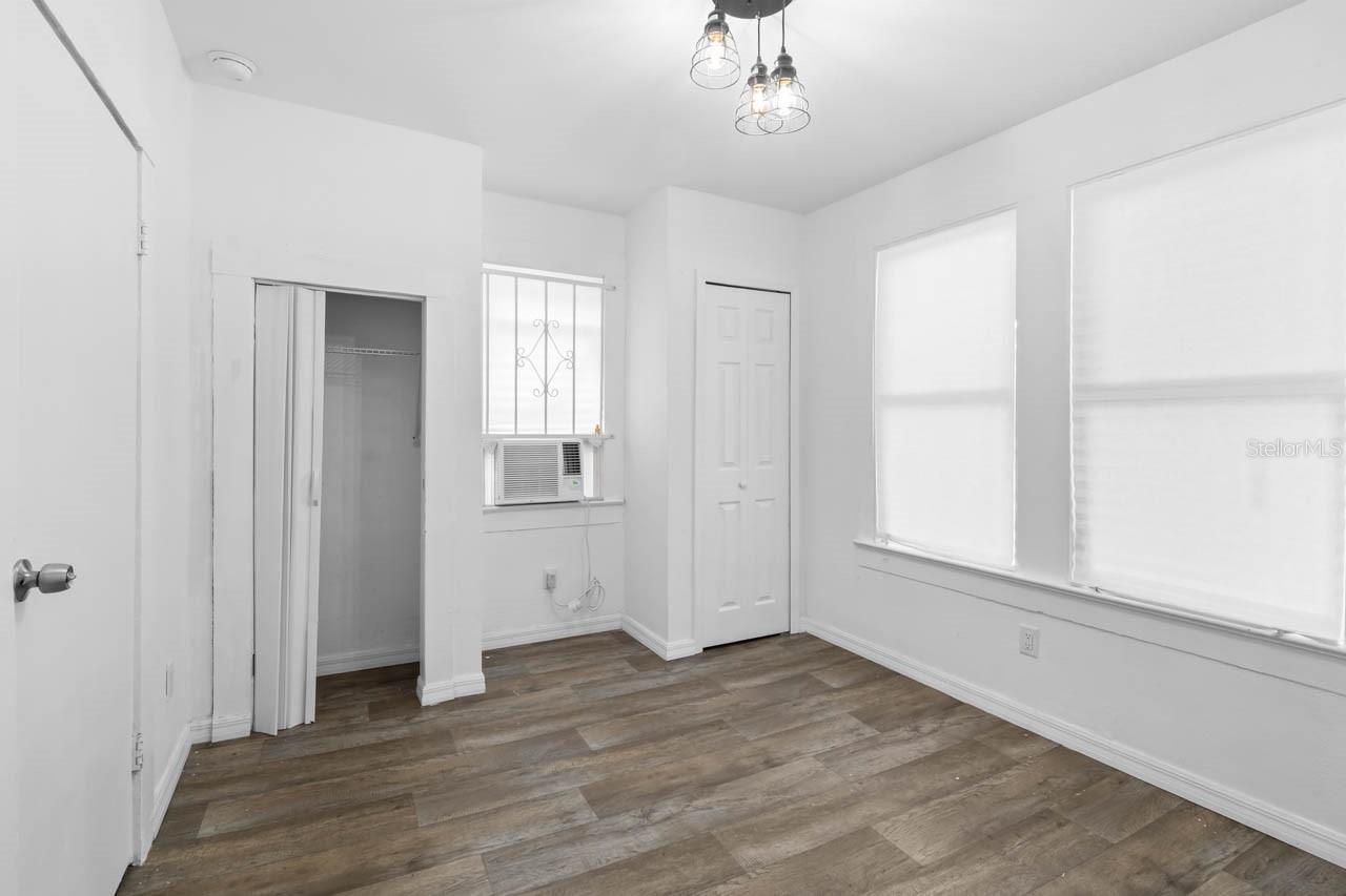1305 E 17TH AVE — photo 26