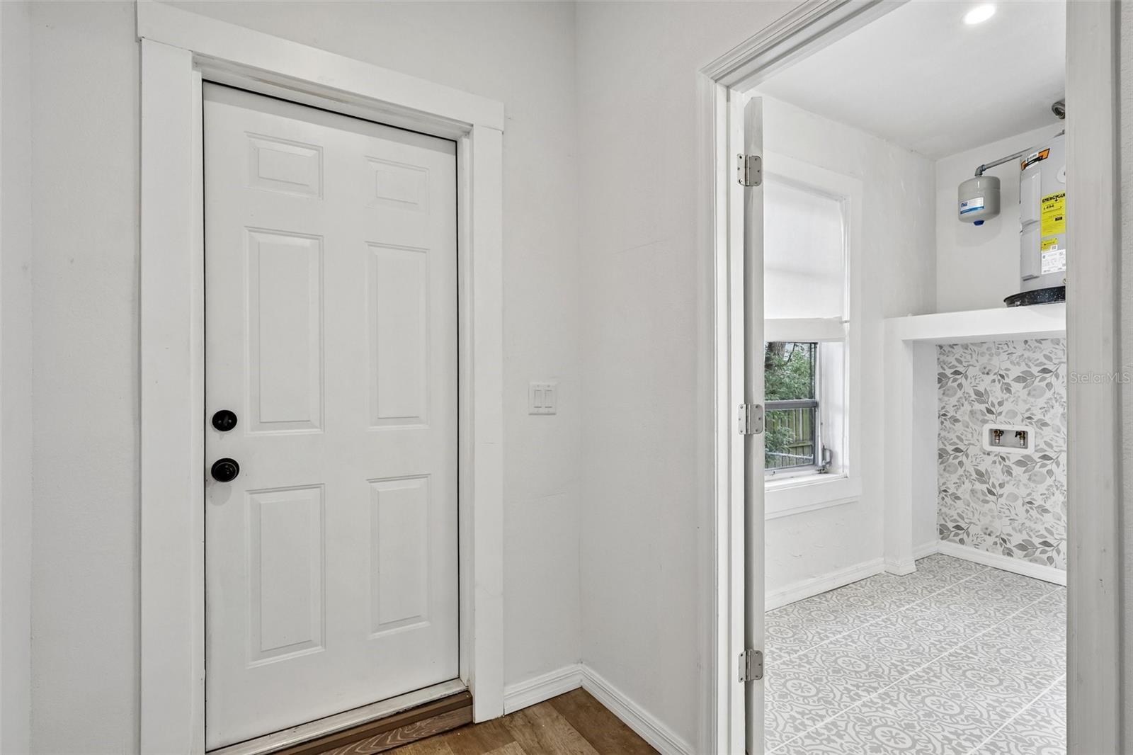 1305 E 17TH AVE — photo 17