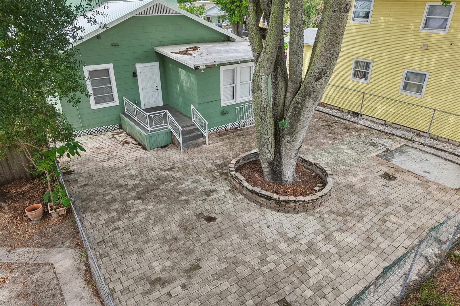1305 E 17TH AVE — photo 52