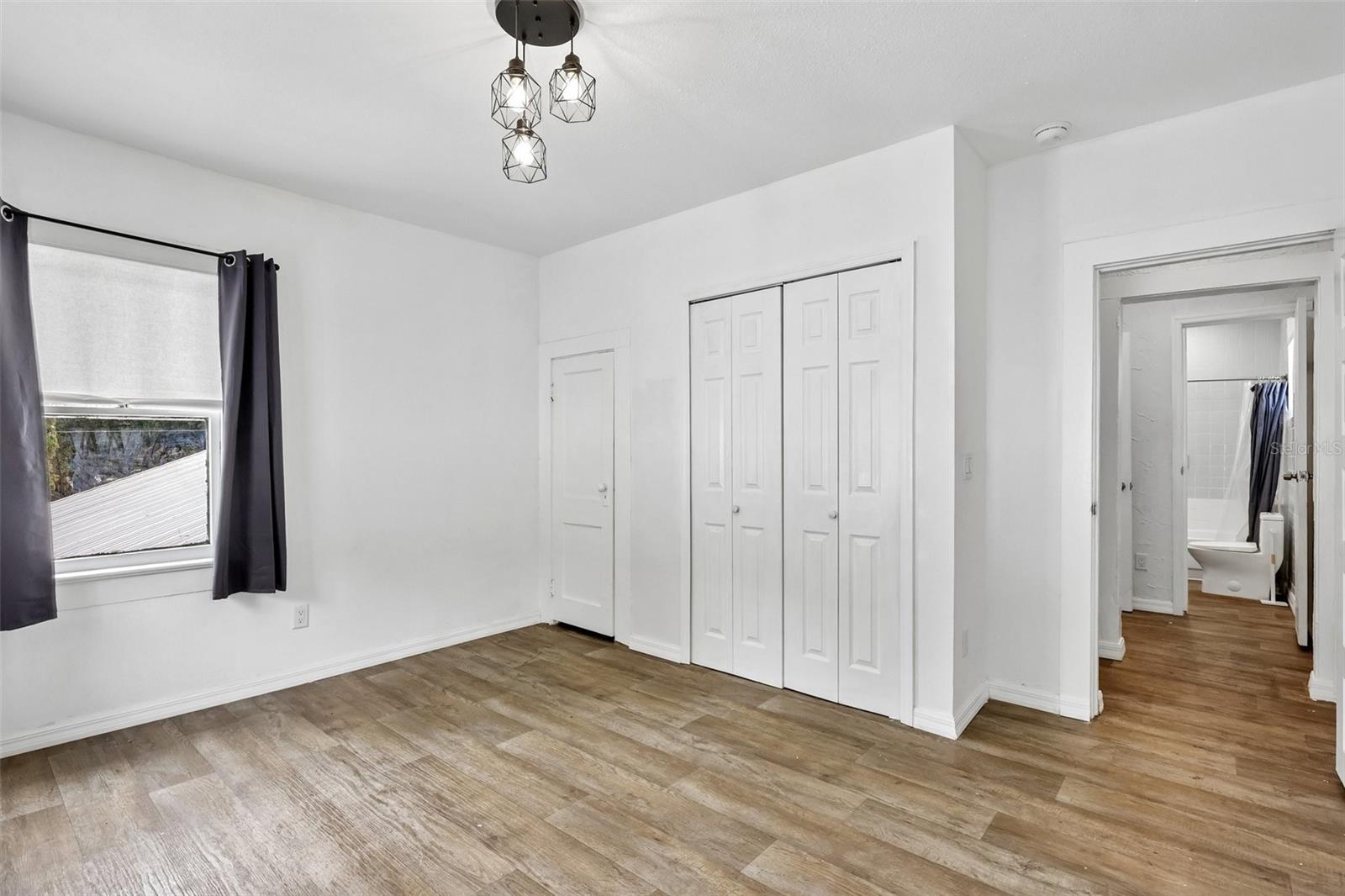 1305 E 17TH AVE — photo 19
