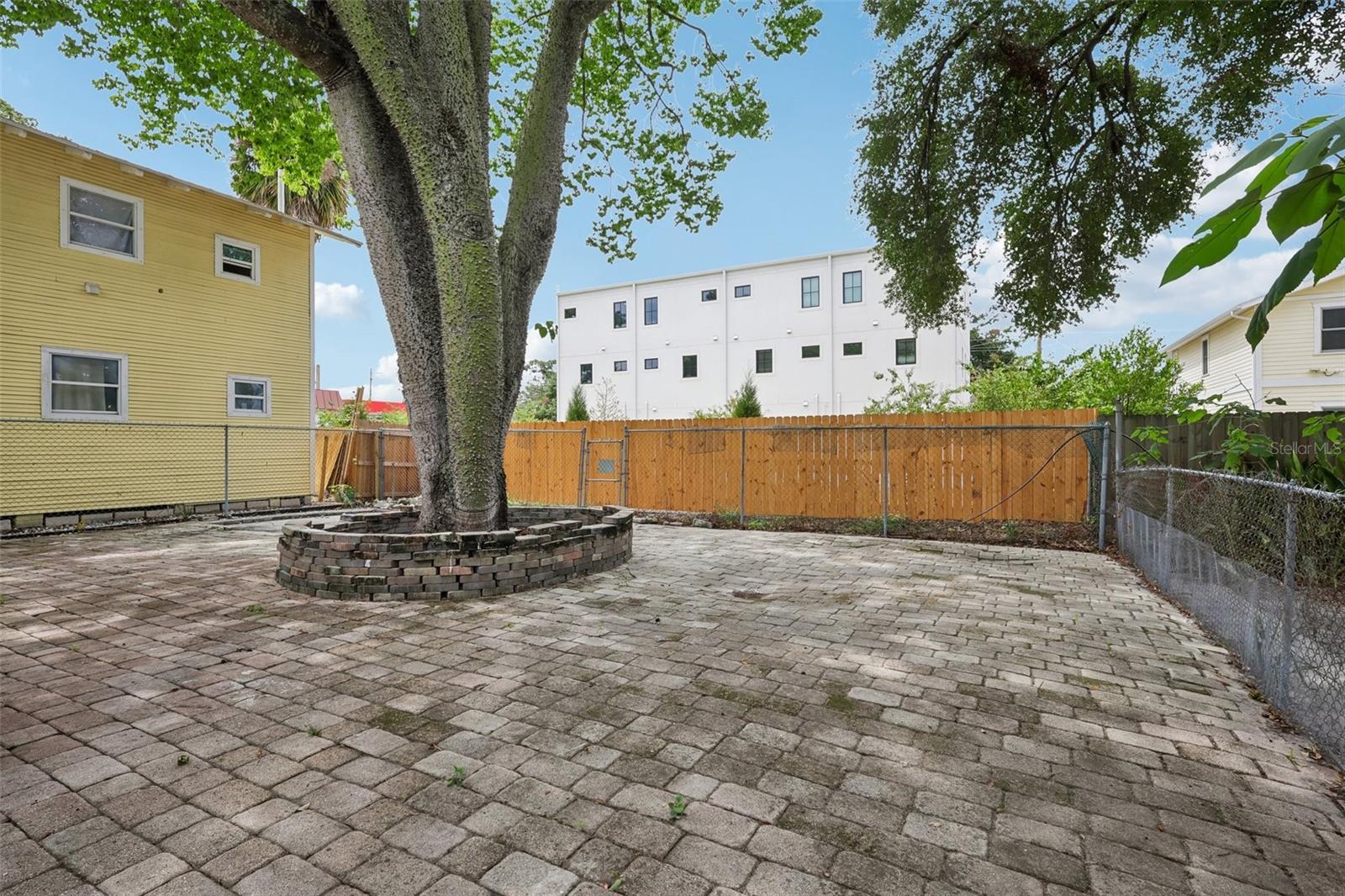 1305 E 17TH AVE — photo 42