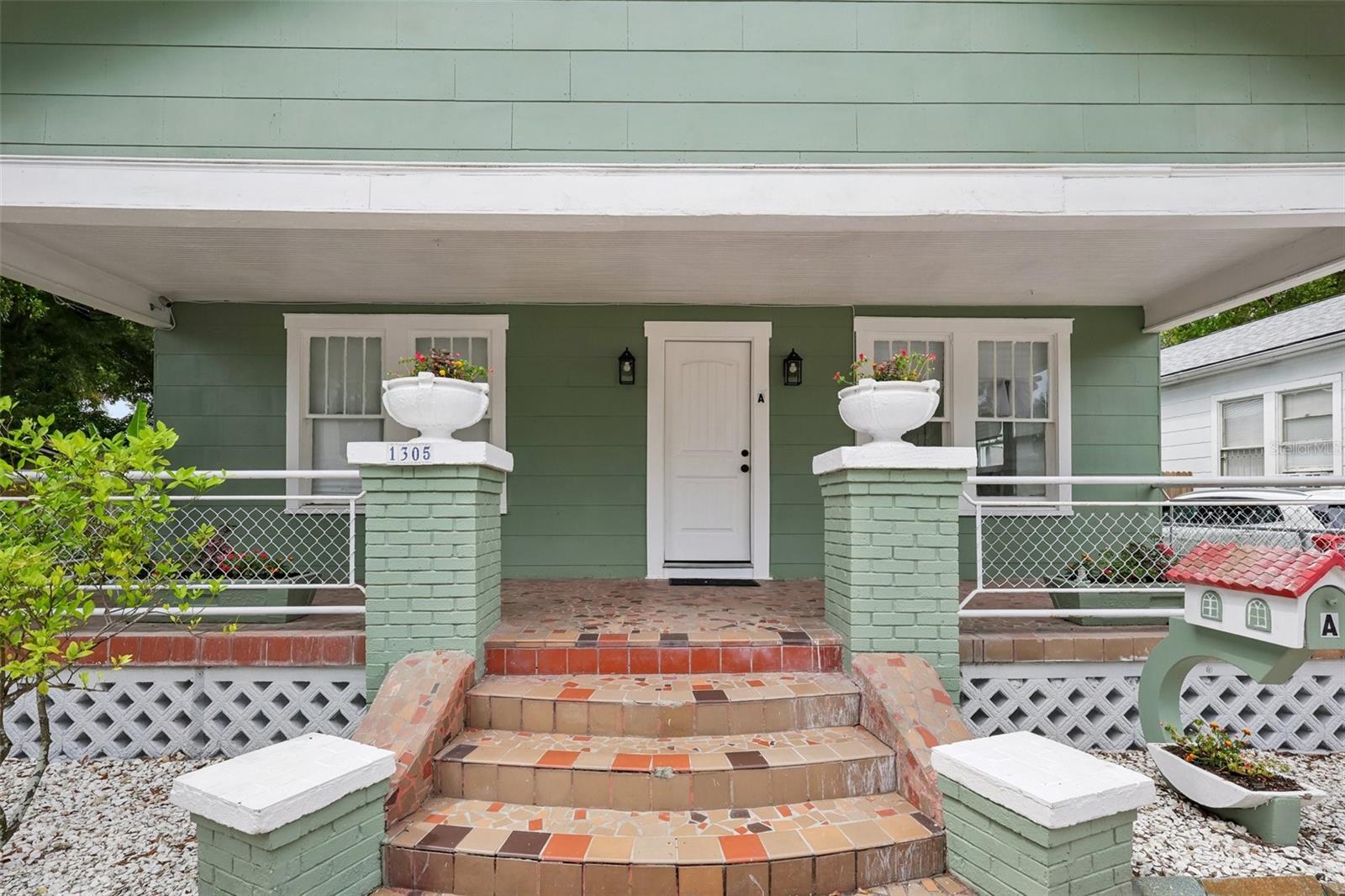 1305 E 17TH AVE — photo 2