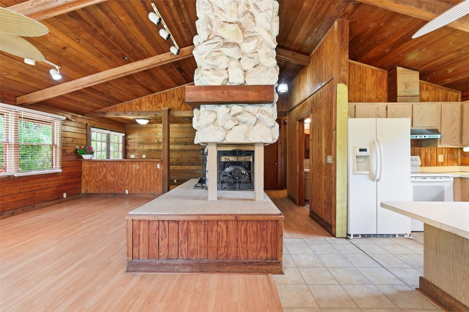 6409 CHISWICK CT — photo 18