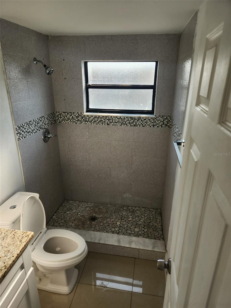 8518 WOODLAKE DR — photo 22