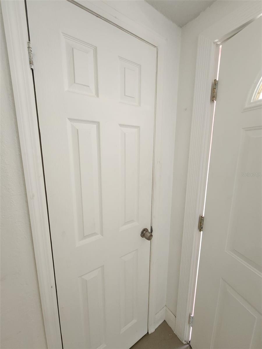 8518 WOODLAKE DR — photo 31