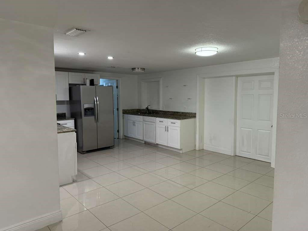 8518 WOODLAKE DR — photo 11
