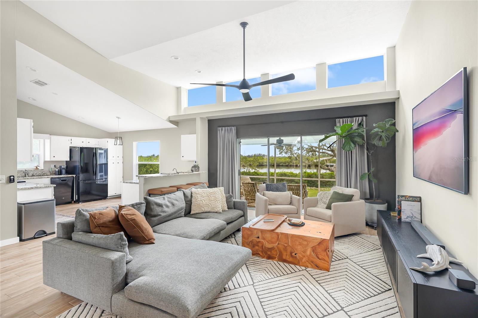 4304 14TH AVE E — photo 9