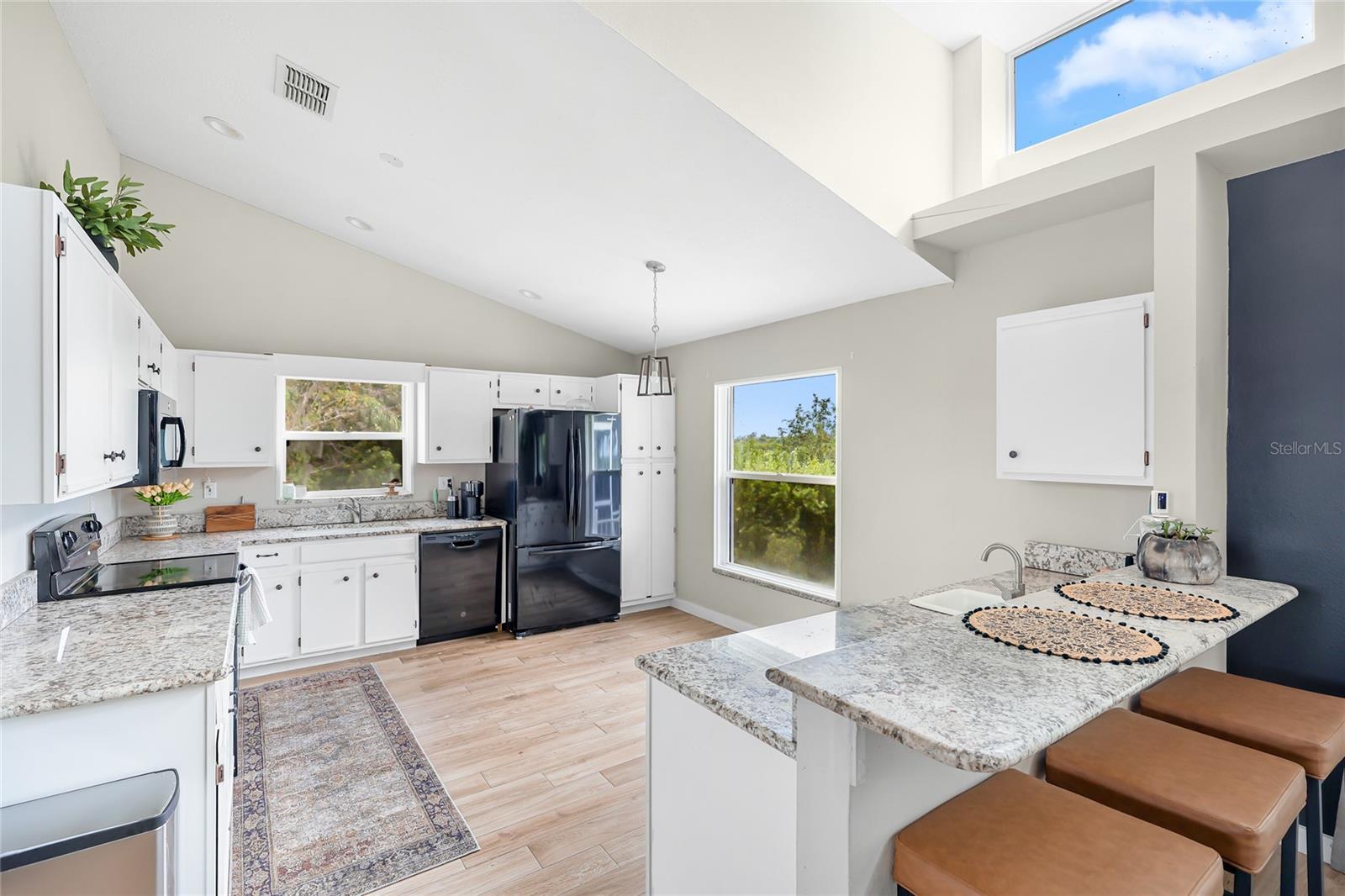 4304 14TH AVE E — photo 12