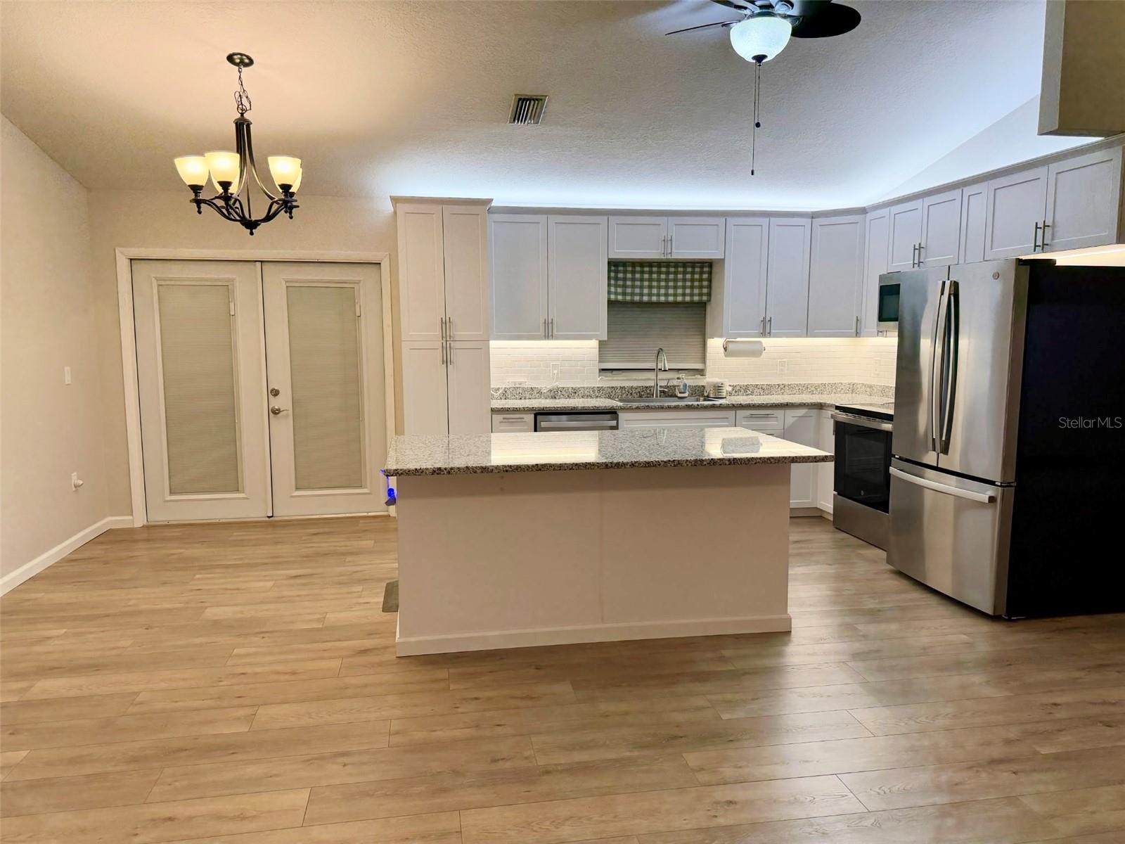 7242 ASHMORE DR — photo 3