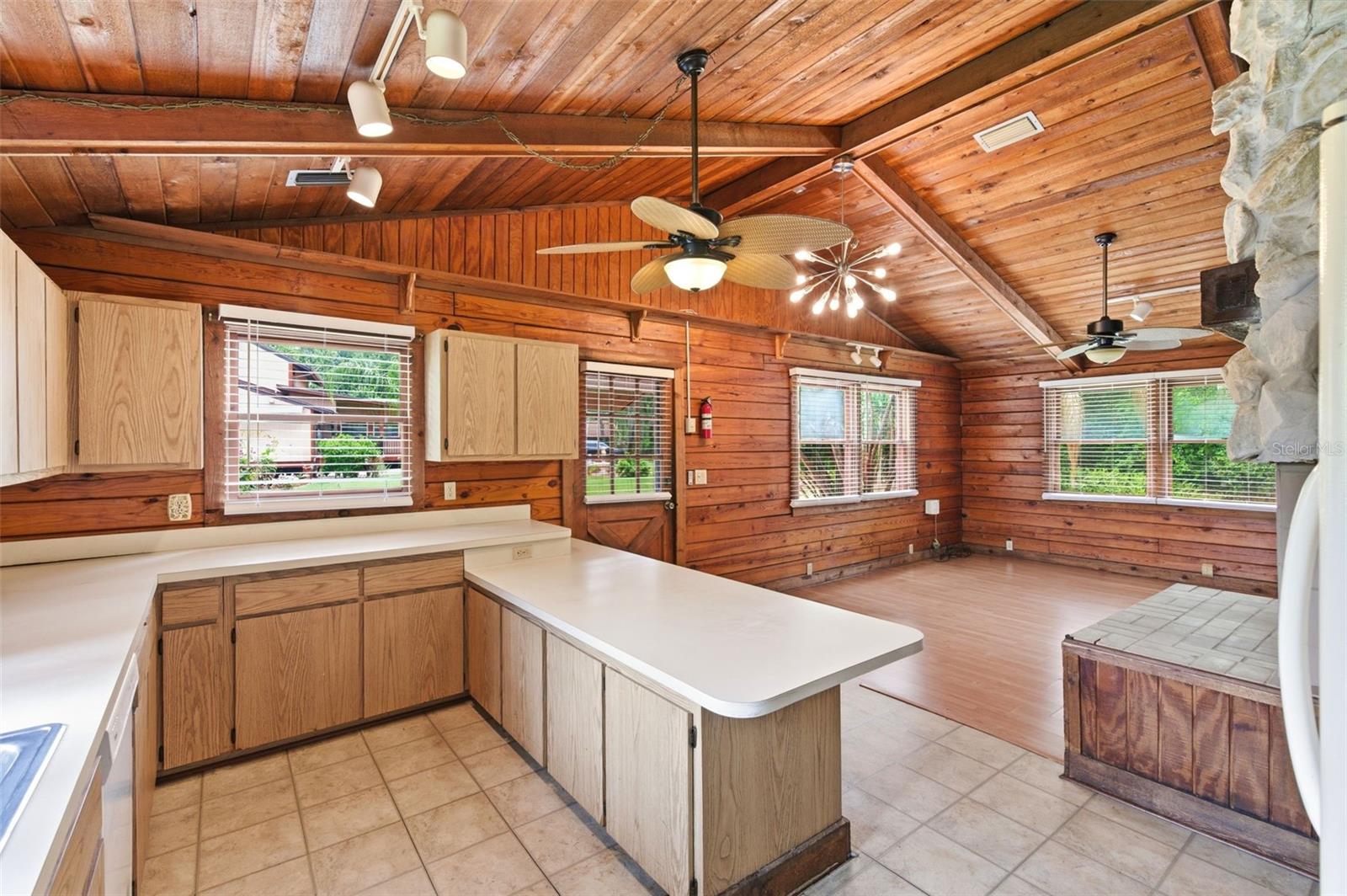 6409 CHISWICK CT — photo 25