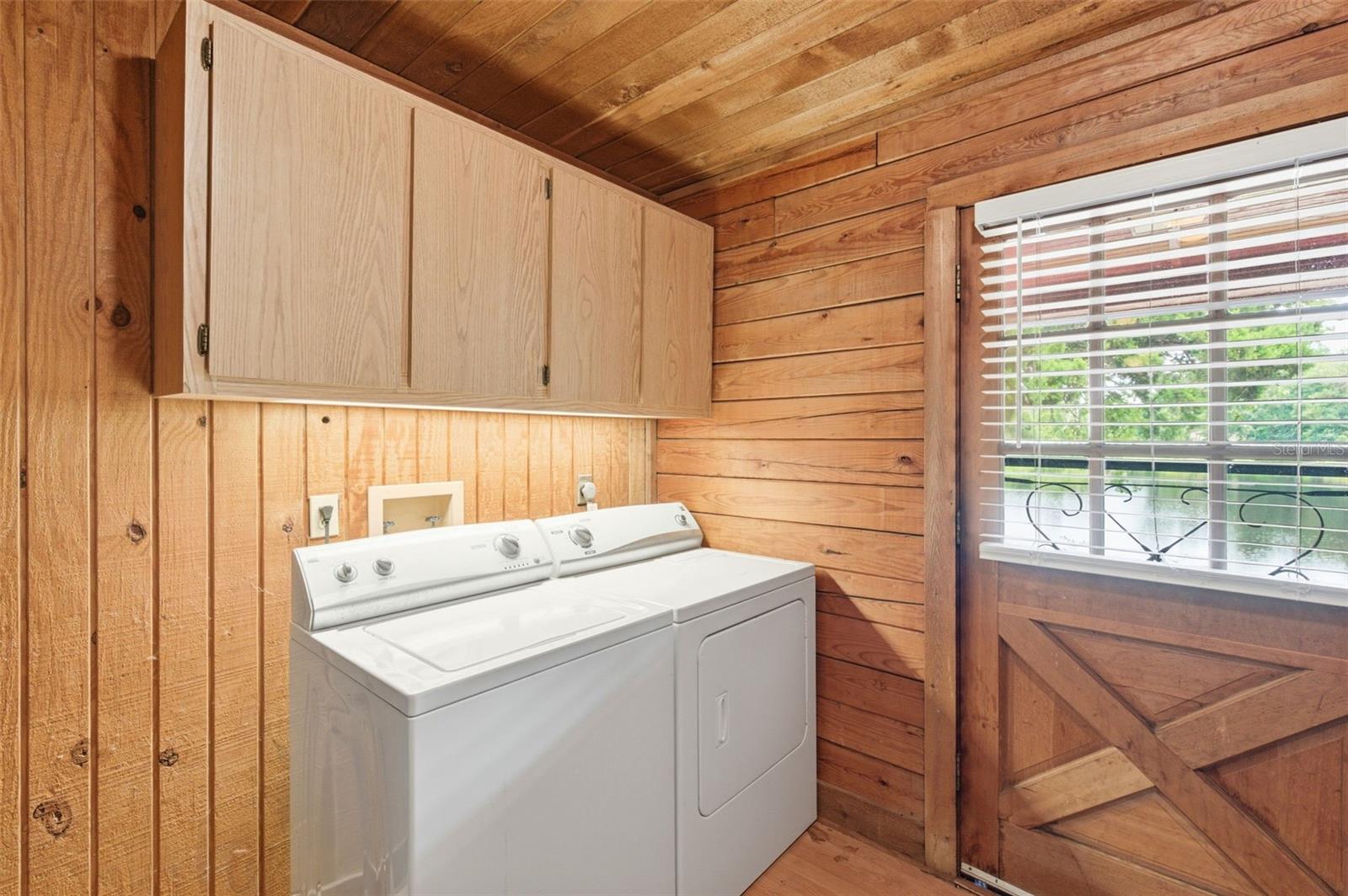 6409 CHISWICK CT — photo 32