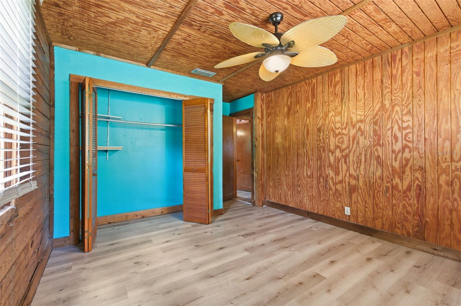 6409 CHISWICK CT — photo 31