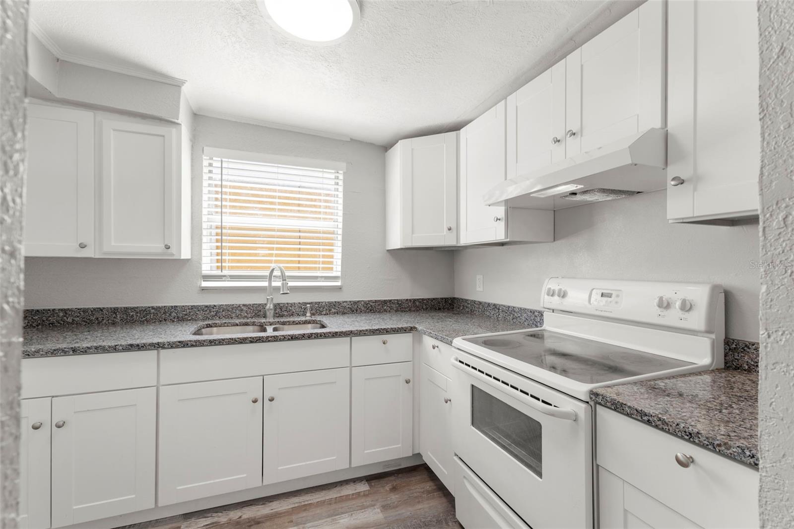 1015 METTO ST — photo 15