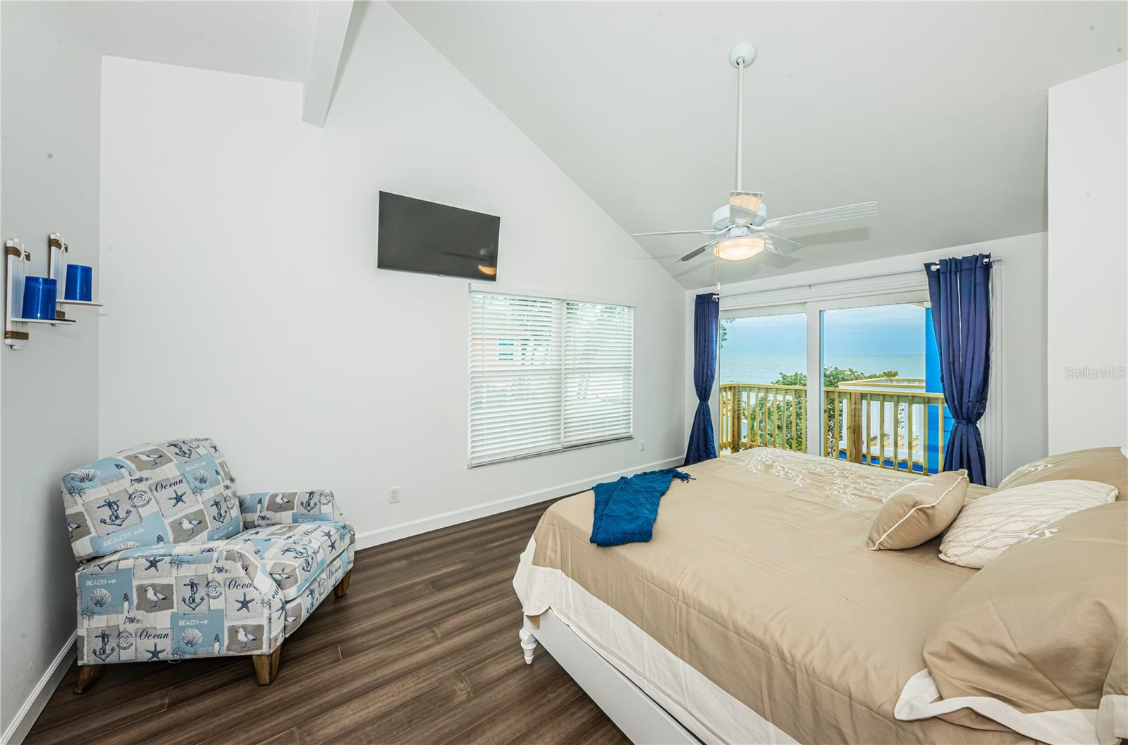 8432 W GULF BLVD #Jellyfish — photo 35