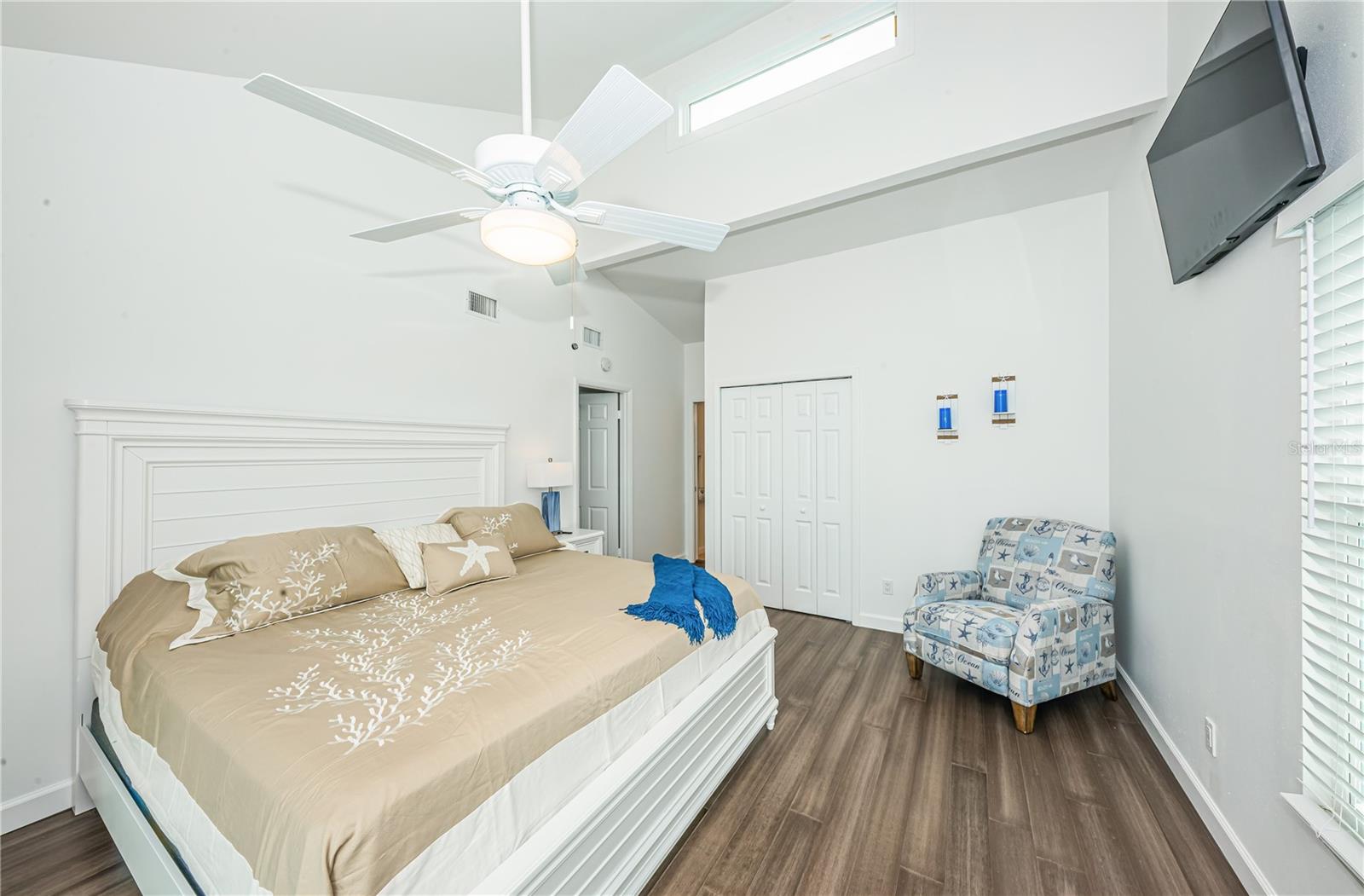 8432 W GULF BLVD #Jellyfish — photo 36