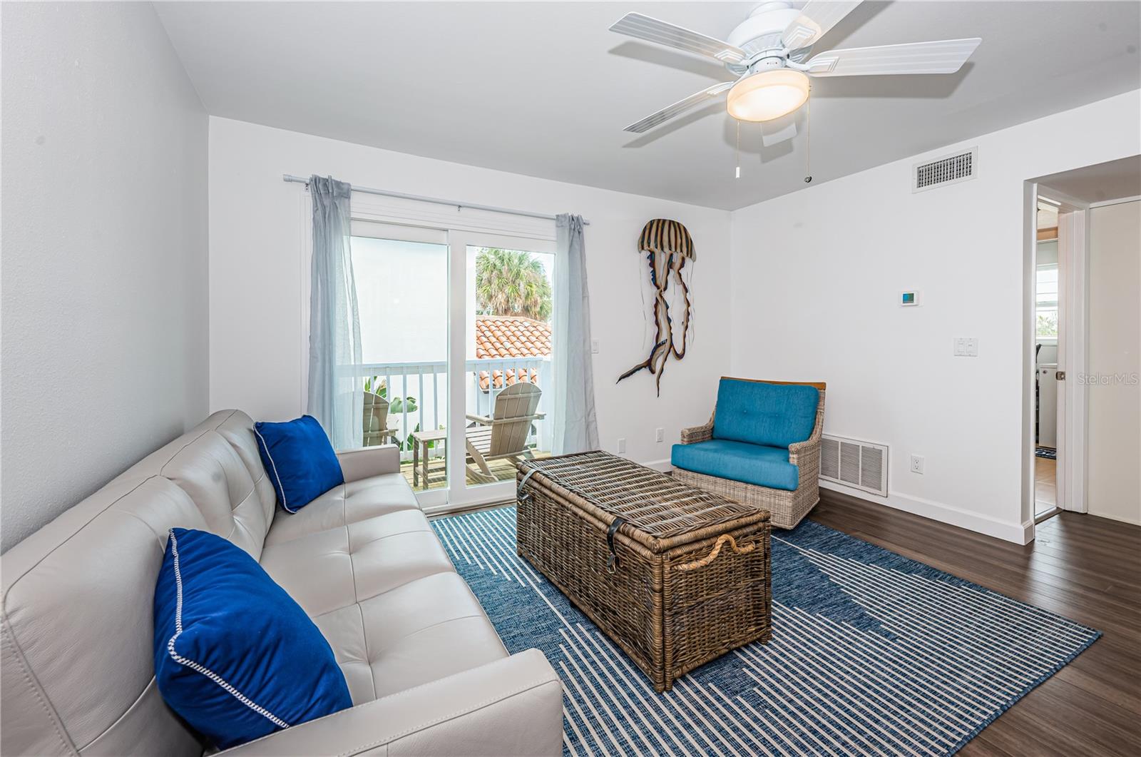 8432 W GULF BLVD #Jellyfish — photo 14