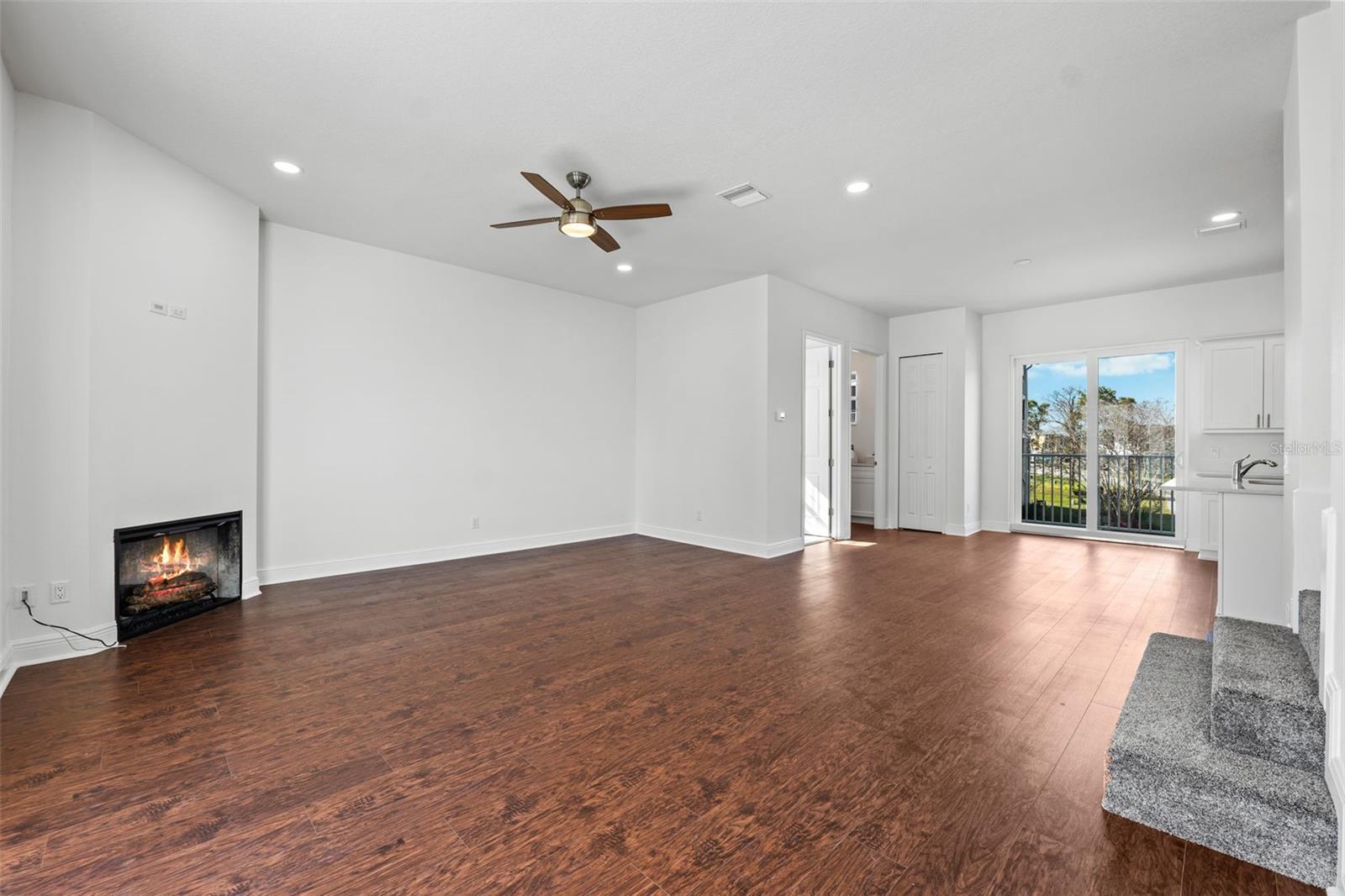 5728 BISCAYNE CT — photo 10