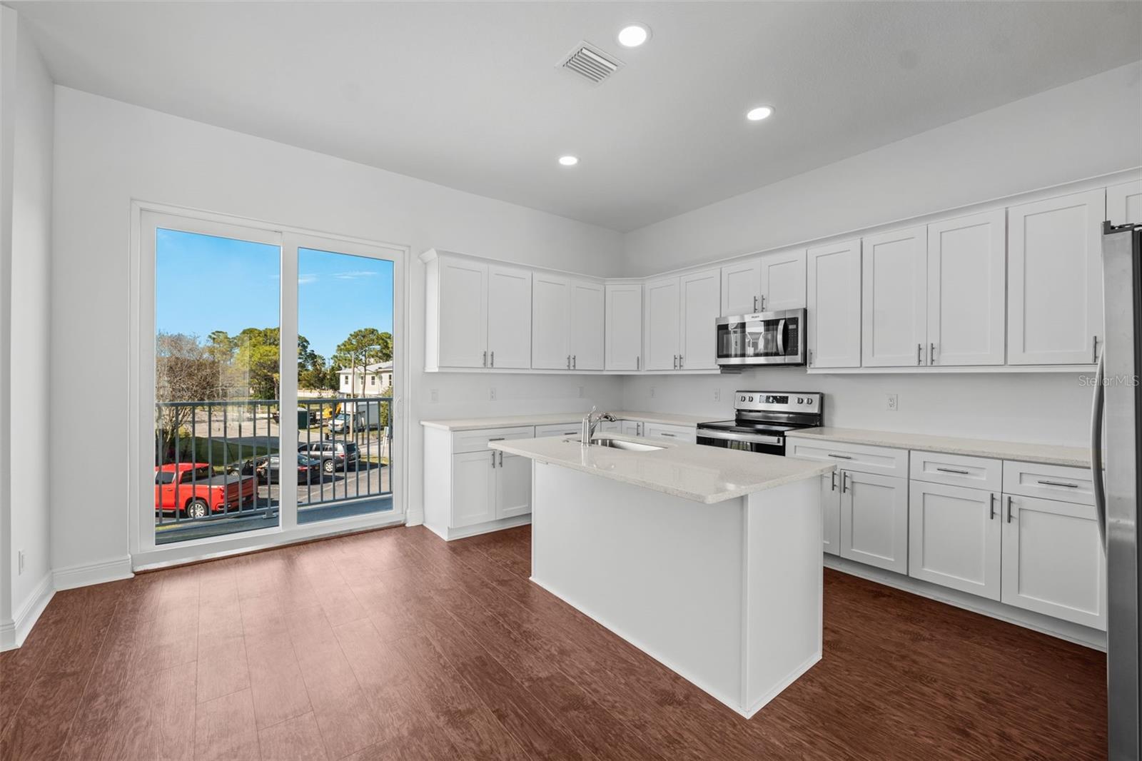5728 BISCAYNE CT — photo 2