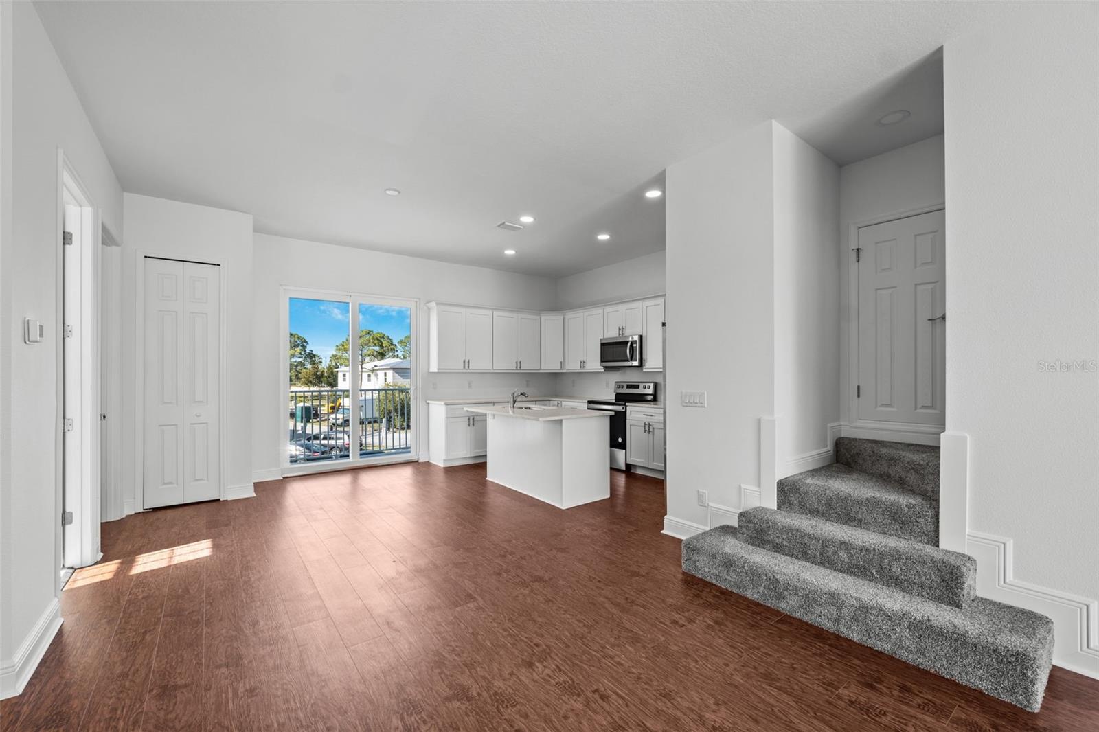 5728 BISCAYNE CT — photo 3