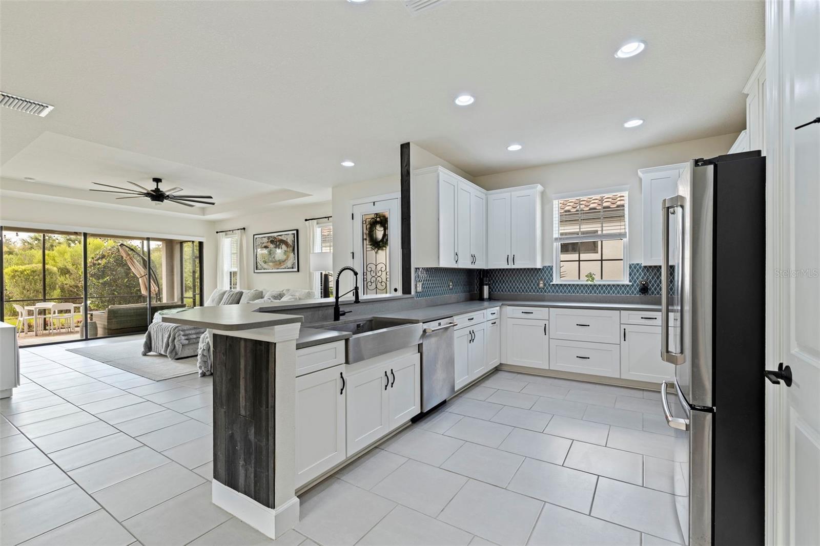 3254 FRANCOA DR — photo 16