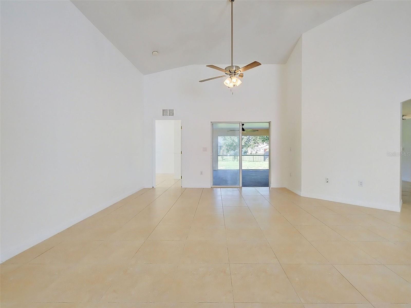 1115 URMEY LN — photo 9