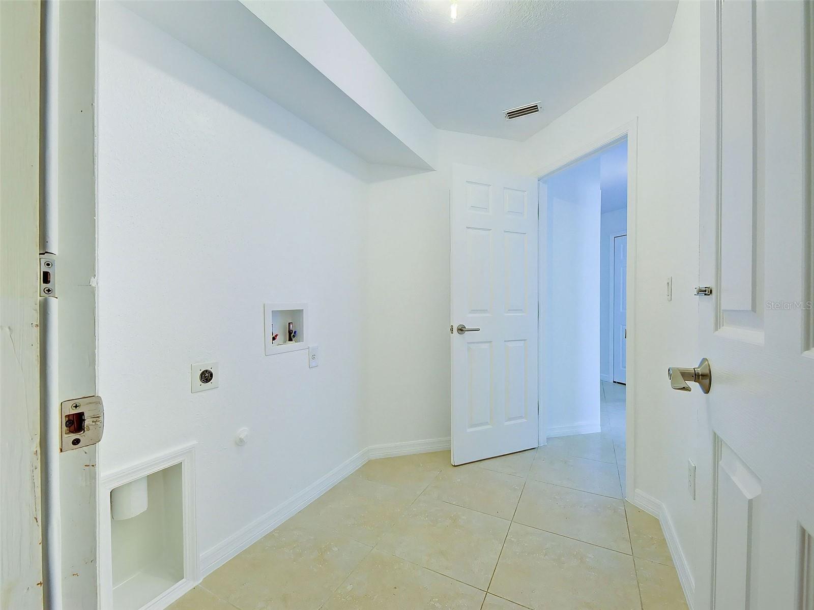 1115 URMEY LN — photo 37