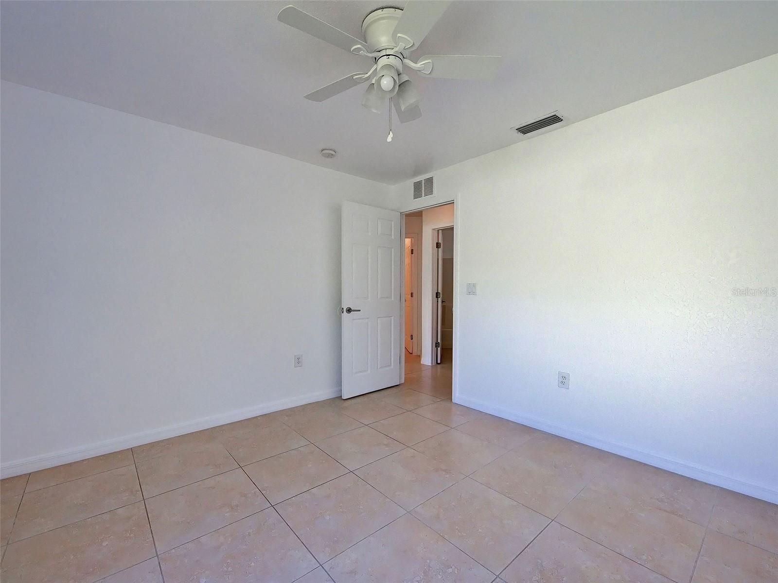 1115 URMEY LN — photo 39