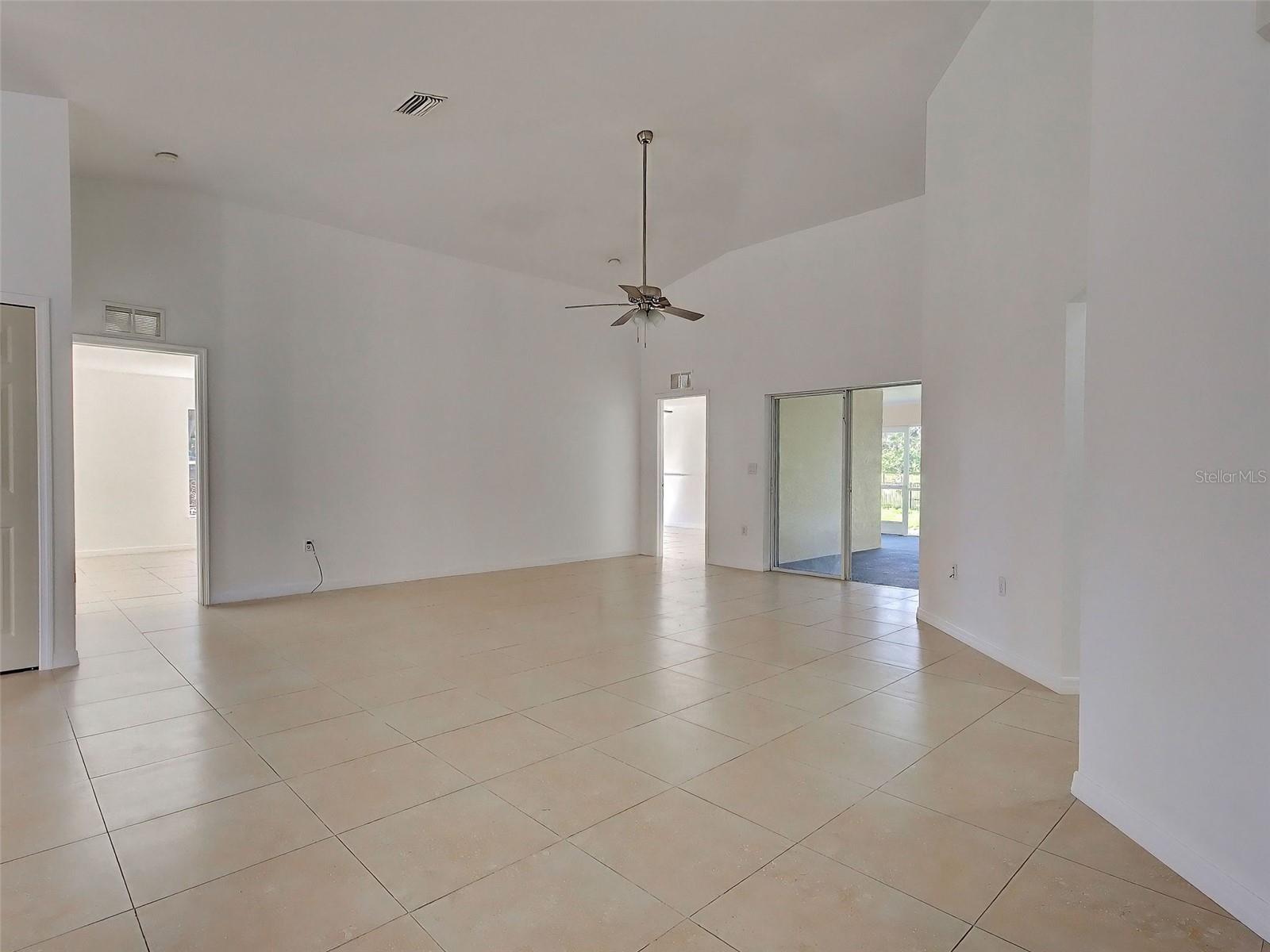 1115 URMEY LN — photo 7