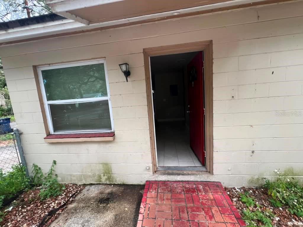 10106 N 10TH ST #A — photo 11