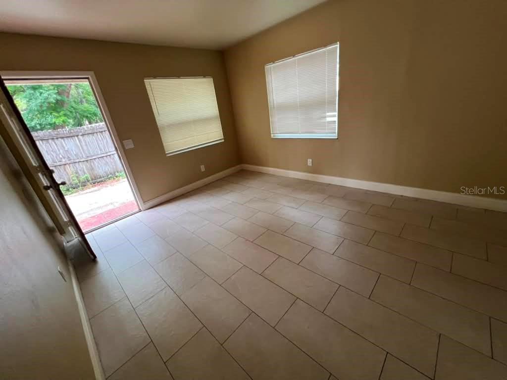 10106 N 10TH ST #A — photo 10