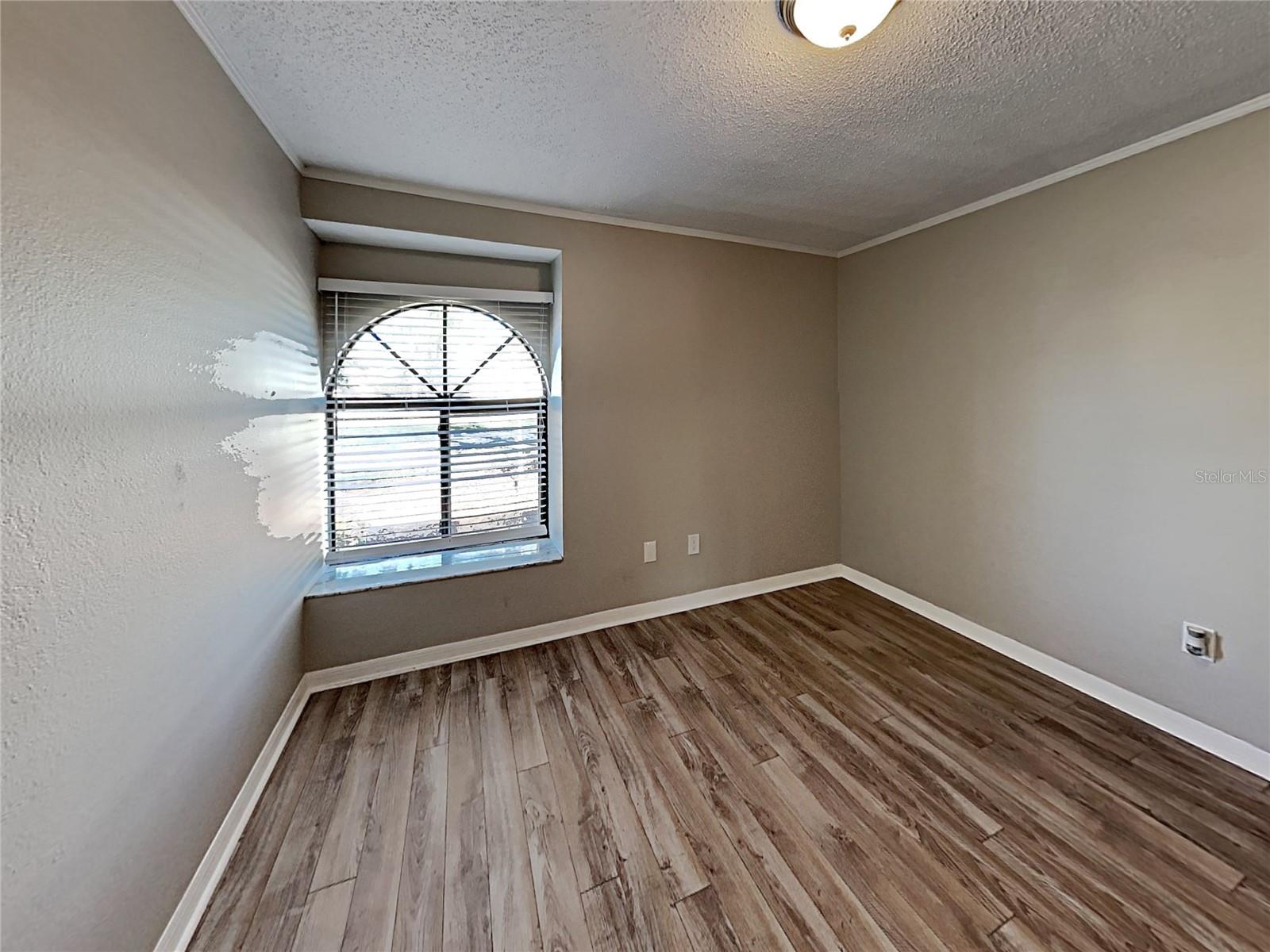 11701 LYNMOOR DR — photo 14