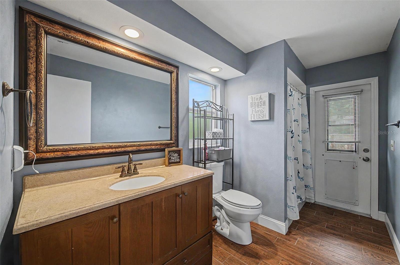 3916 BROOMSEDGE LN — photo 37