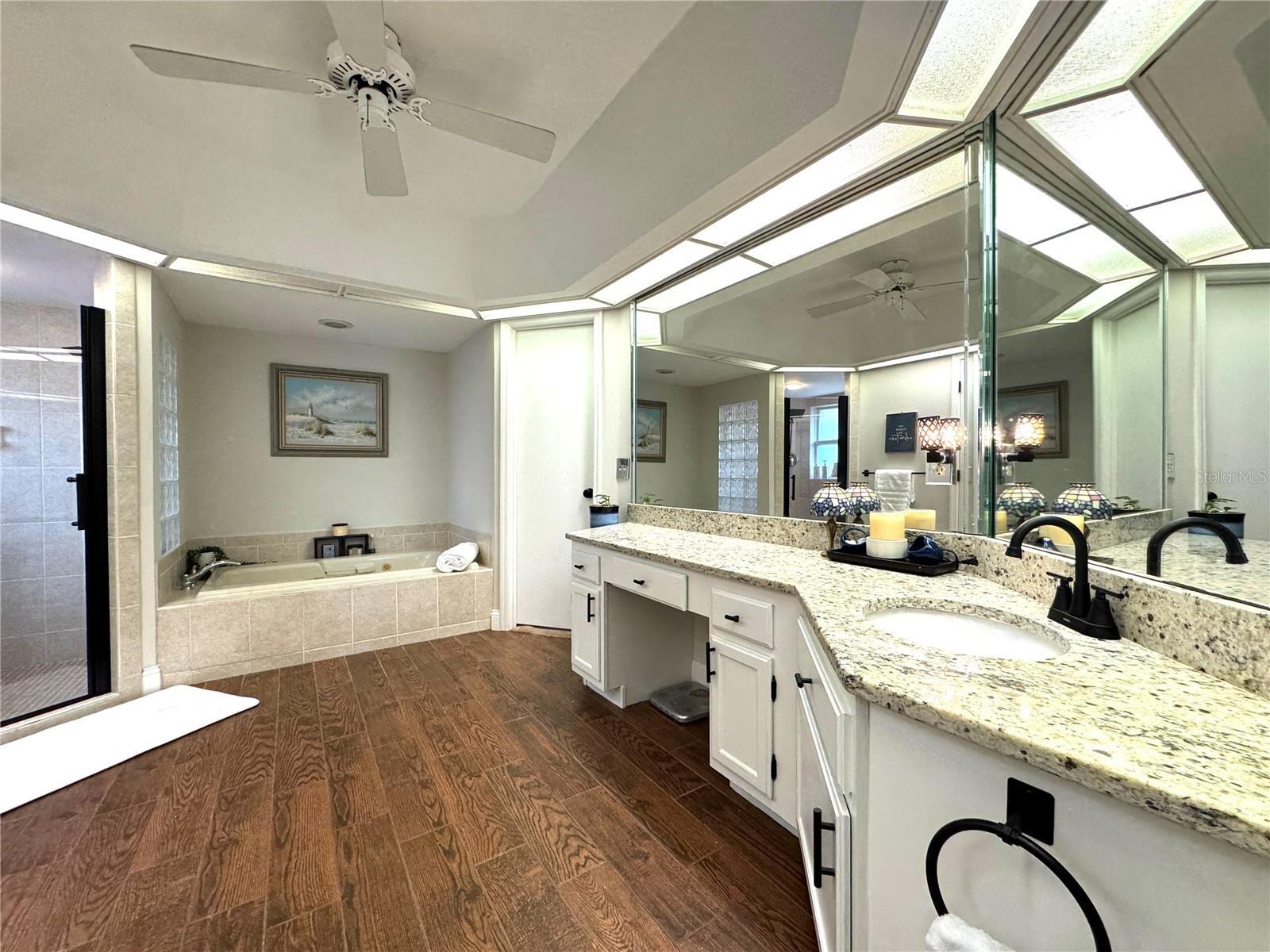 3916 BROOMSEDGE LN — photo 31