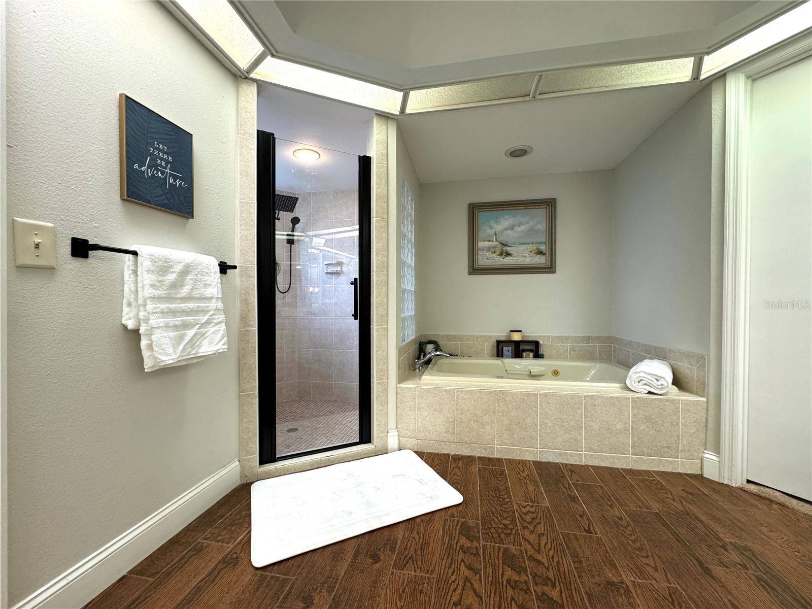 3916 BROOMSEDGE LN — photo 32