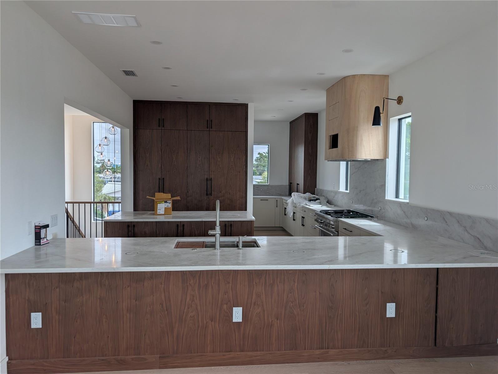 4086 13TH LN NE — photo 3