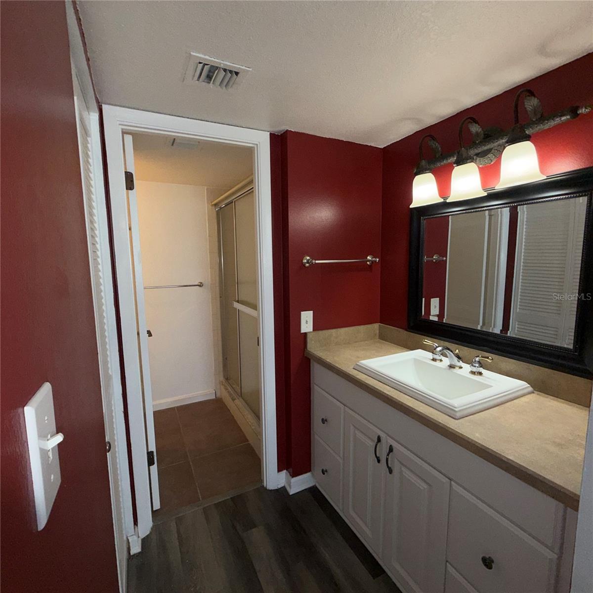 201 W LAUREL ST #703 — photo 16
