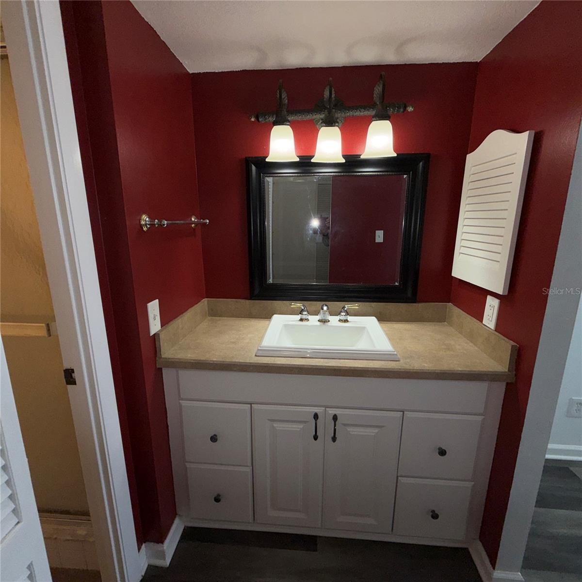 201 W LAUREL ST #703 — photo 17