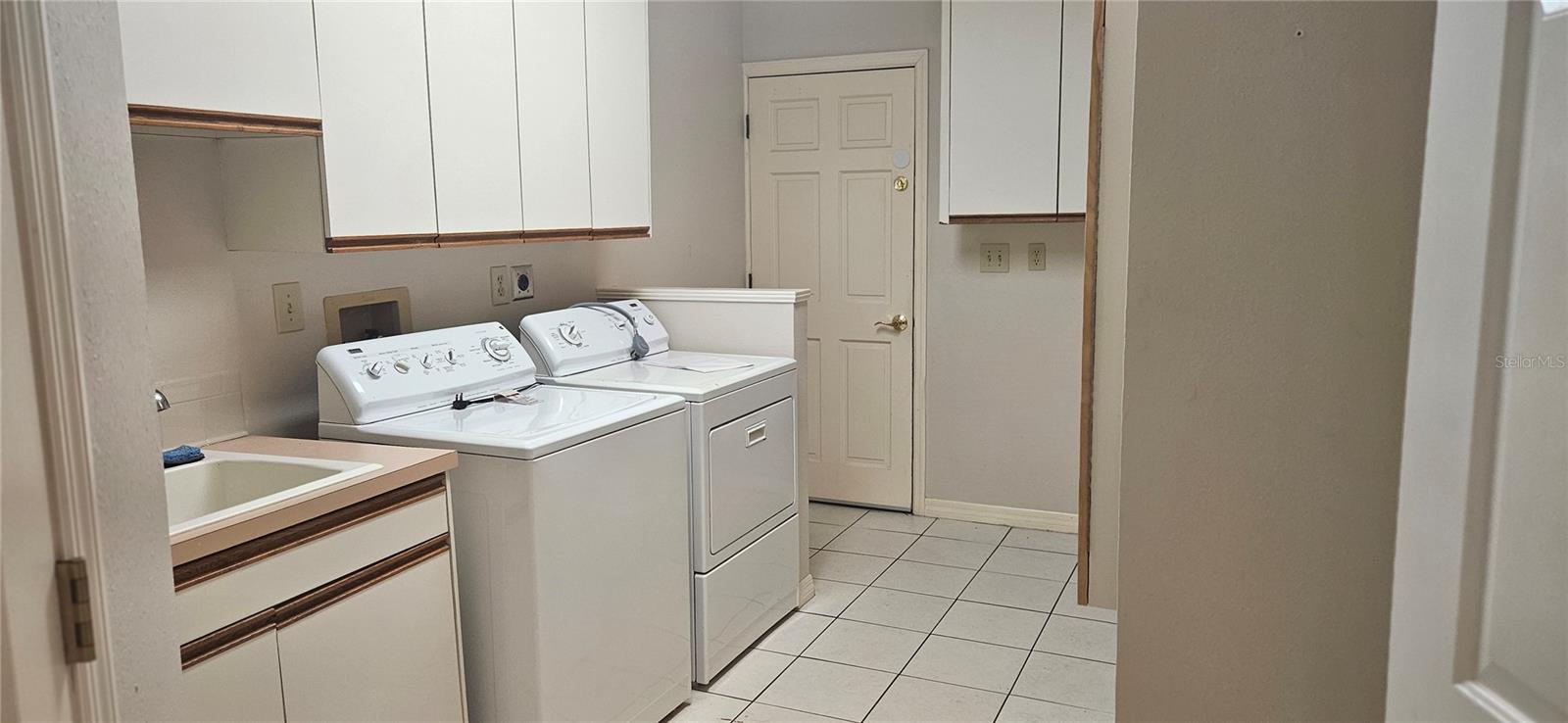 2210 BAYOU DR — photo 36