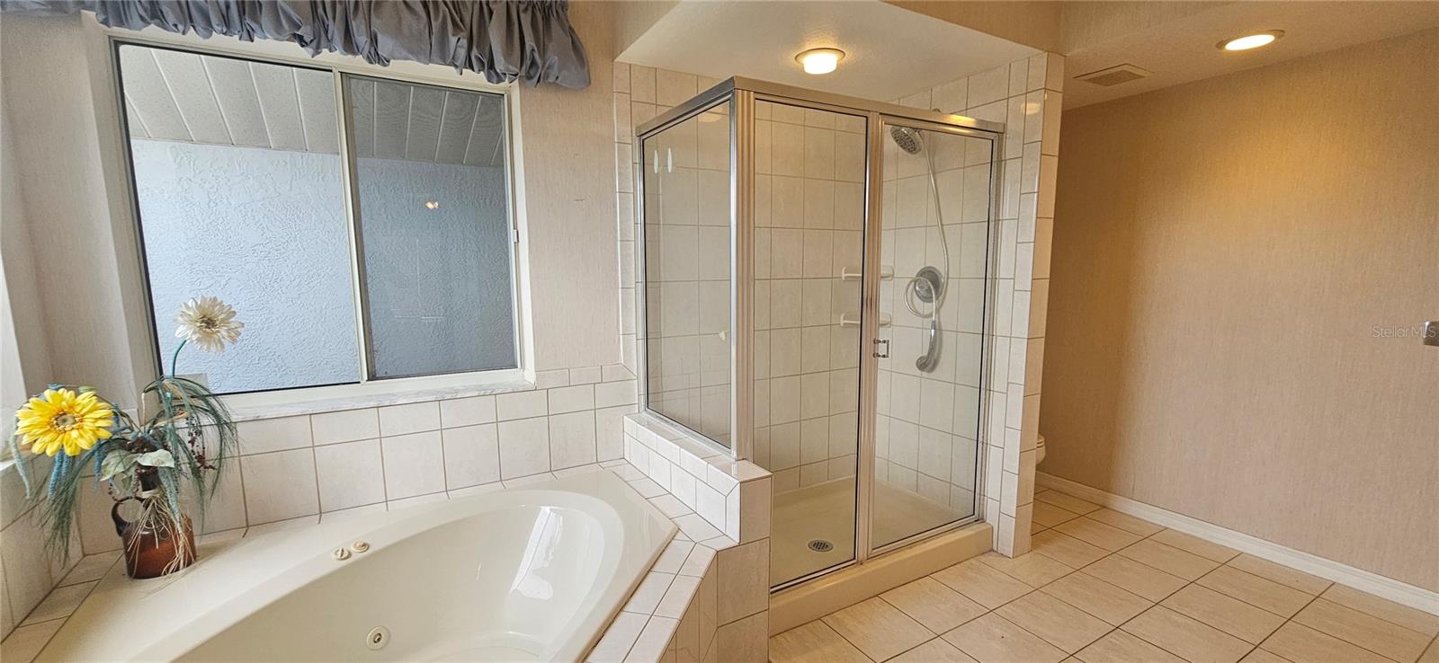 2210 BAYOU DR — photo 23