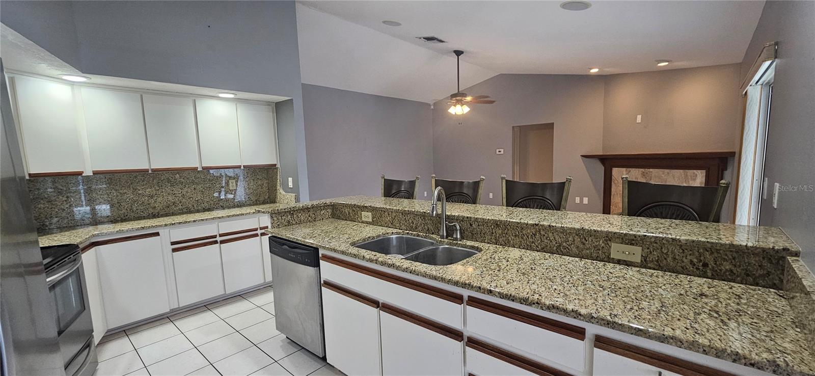 2210 BAYOU DR — photo 12