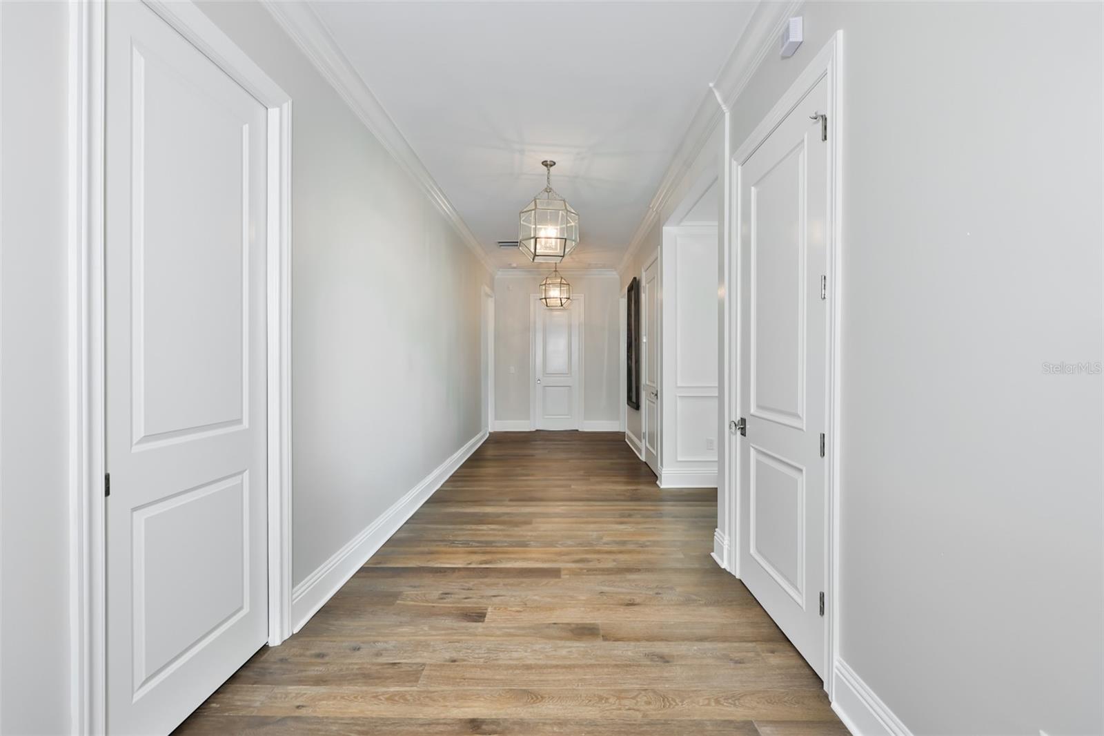 629 RIVIERA DR — photo 26